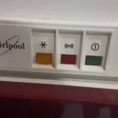 Rozszyfruj kontrolki zamrażarki Whirlpool: Szybka diagnoza i rozwiązania
