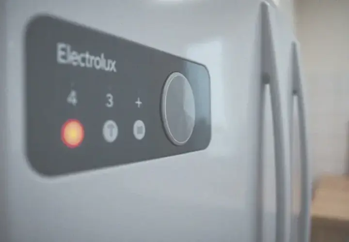 Zamrażarka Electrolux: Ustaw -18°C i oszczędź na rachunkach!