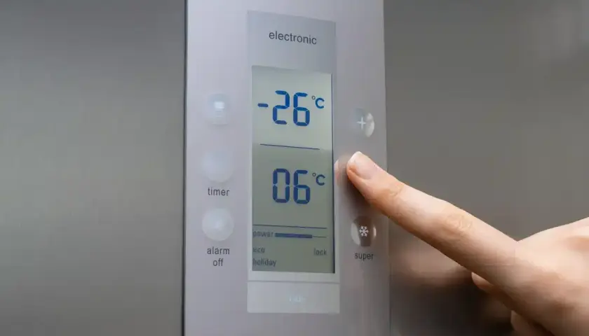 Samsung: Temperatura w lodówce? Ustaw +3°C i oszczędzaj!