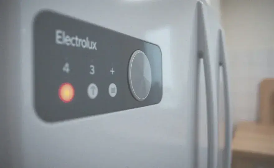 Zamrażarka Electrolux: Ustaw -18°C i oszczędź na rachunkach!