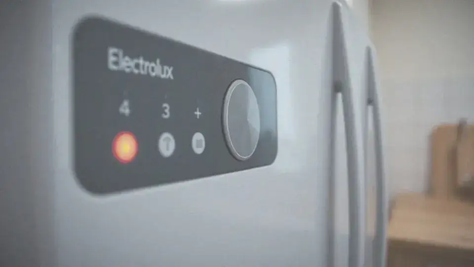 Czerwona kontrolka alarmowa zamrażarki Electrolux